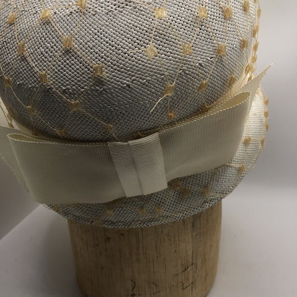 vintage Bucket Hat ivory straw with Yellow netting